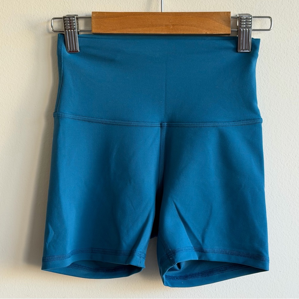 Lululemon Wundertrain High Rise Biker Shorts Teal Blue Size 2